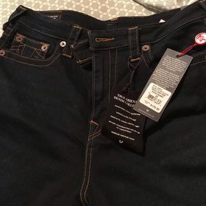 Women’s True Religion super skinny jeans.